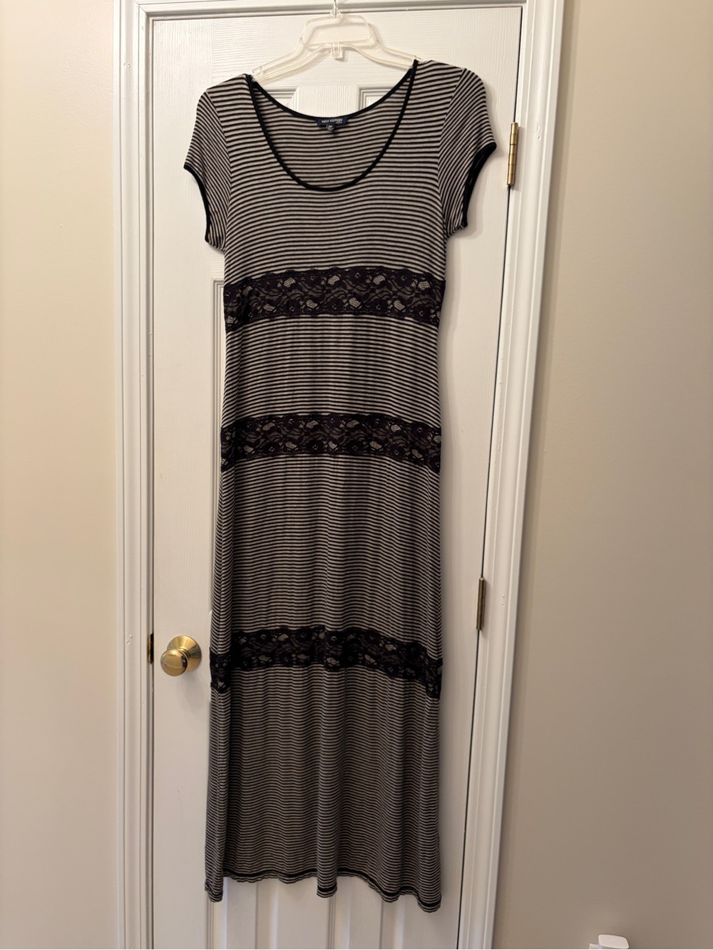 Striped Short-Sleeve Maxi Dress with Lace Trim - Black & White